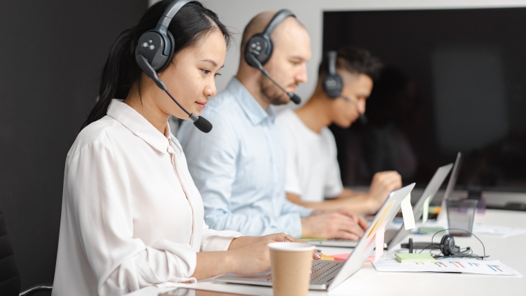 5 ways VoIP can help you to provide the best customer service